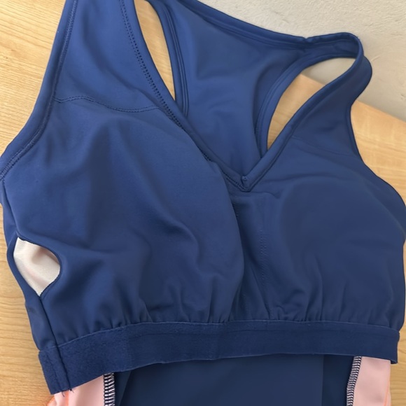 Lilly Pulitzer Luxletic Oyster Bay Navy Vanti UPF 50+ Bra Tank Top - Medium - Picture 4 of 6